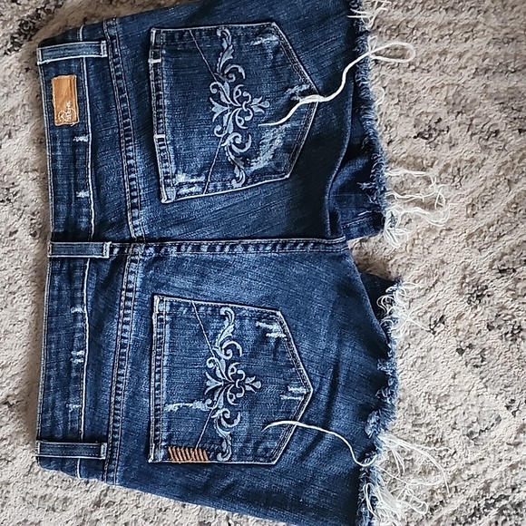 Paige frayed laurel canyon shorts - Picture 3 of 8